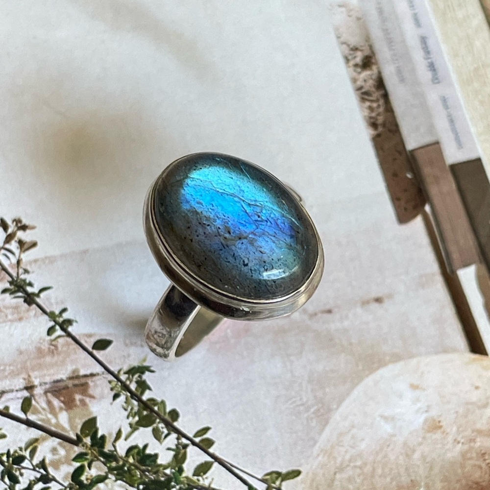 Labradorite Ring in 925 Sterling silver! Us: 9